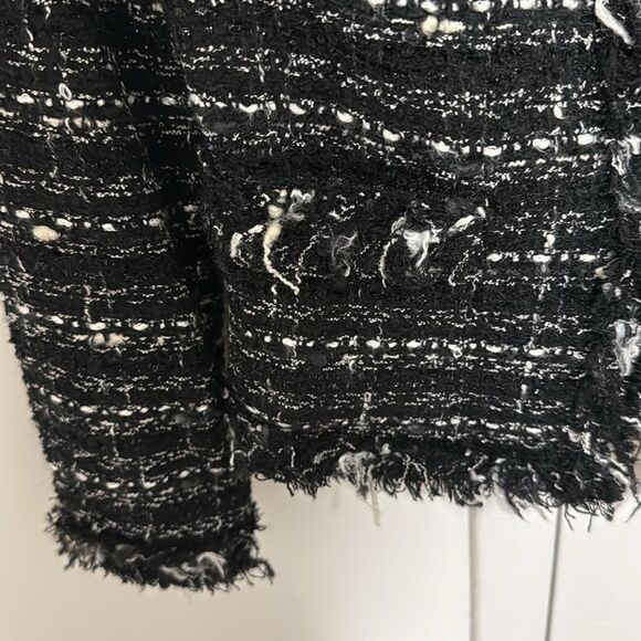 Zara Women Black & White Tweed Fringe Jacket. Size 4. - Picture 3 of 5